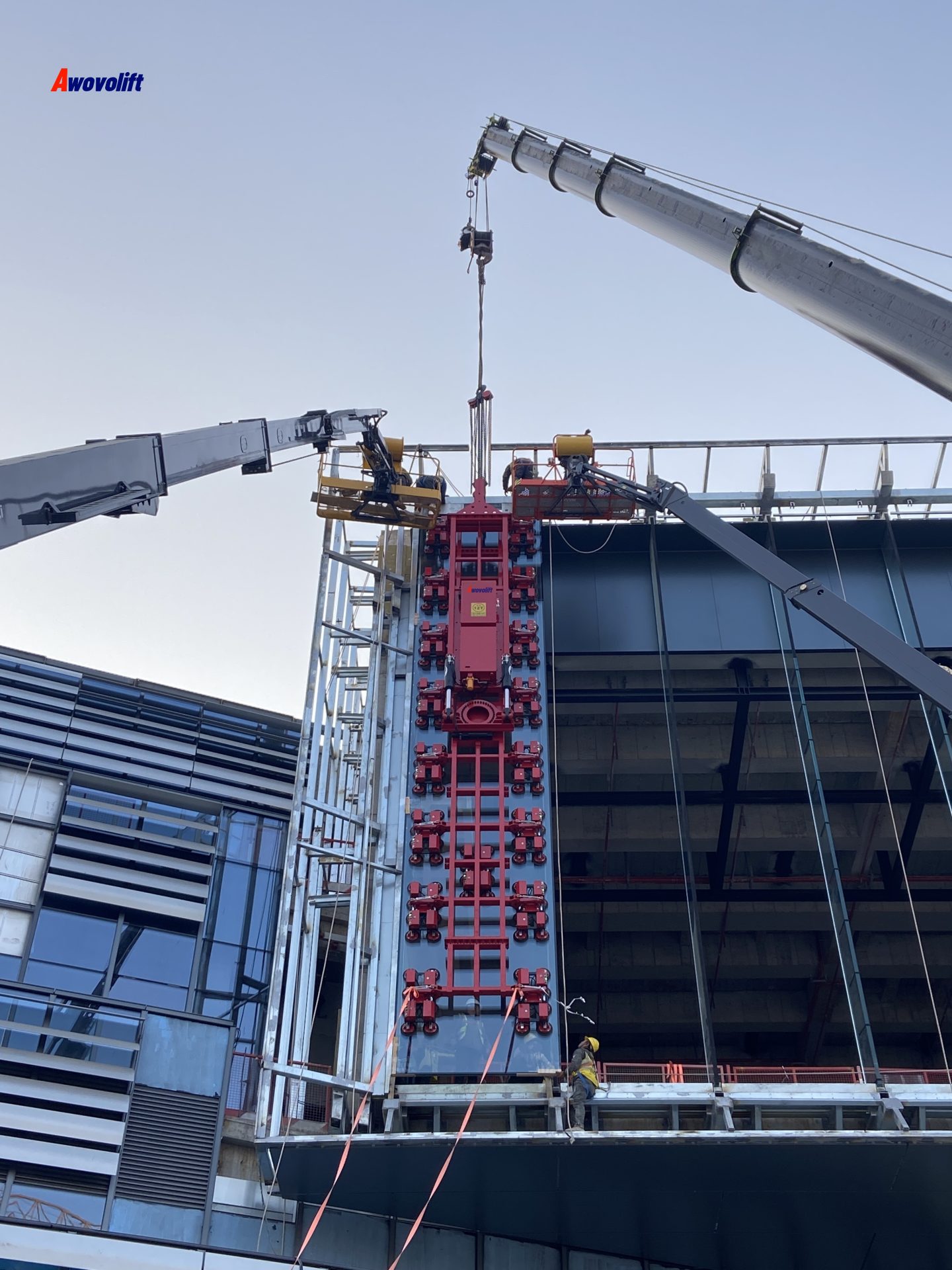 Awovolift Giant Glass Hydraulic Vacuum Lifter Wireless Remote Control Flip and Rotate Glass Sucker for Flat or Curved Glass CE